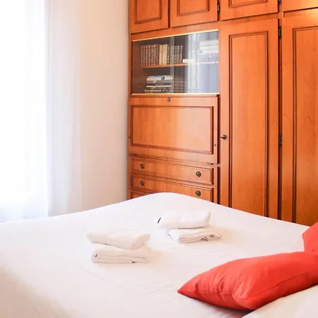 Renovated 2-bedroom Apartamento *